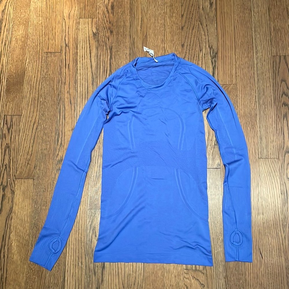 Lululemon Long Sleeve Shirt Size 4